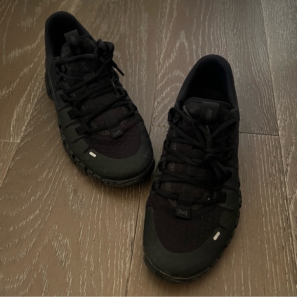 USED Nike Free Metcon 5 - Women’s - Picture 6 of 6